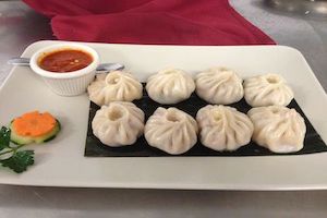 Schezwan Veg Momos (8Pc)