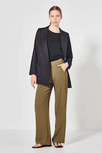 Fashion design: The East Pant in Military