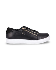 Sneakers: EG520 By Cabello - Black