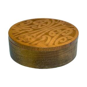 Rimu Round Jewellery Box with Maori Mangopare Tattoo Carving