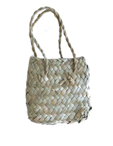 Internet only: Mini Flax Kete Bag 7 x 7 cm