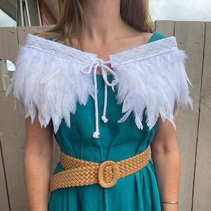 Internet only: White Wedding Short Korowai Cape with White and Silver Taniko