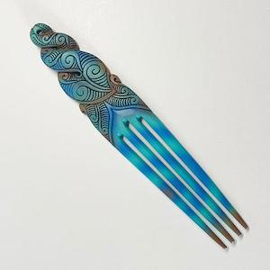 Blue Tie Dye Effect Maori Twist Bone Heru Comb