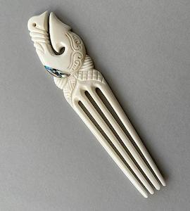 Internet only: Maori Bone Fish Hook Heru Comb with Paua Trim