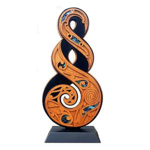 Maori Friendship or Love Twist Trophy Ornament