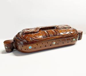 Internet only: Maori Wakahuia Treasure Box with Pakati Carving