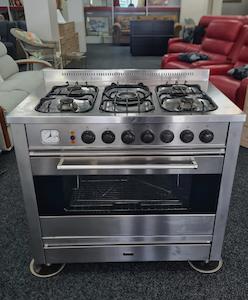 Products: Ilve 90cm Full Gas Cooker - Zone