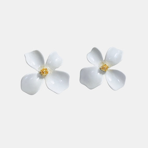 Earrings: Flower Earrings - White