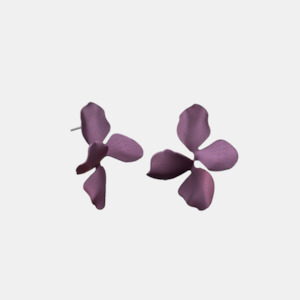 Tiger Tree: Earrings Shimmer Twist Flower - Aubergine