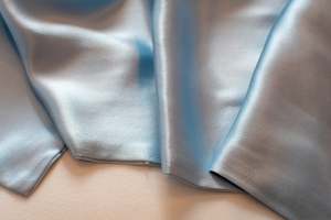 Household linen wholesaling: Silk Pillow Case - Light blue