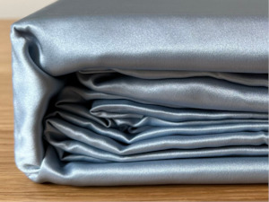 Household linen wholesaling: Silk Sheets - Blue