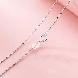 Exquisite .925 Sterling Silver Gypsophila Necklace