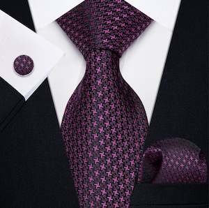 Menswear: Purple Houndstooth Tie Handkerchief Cufflinks Set - N-9544