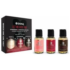 Personal accessories: Dona Let Me Kiss You Massage Gift Set