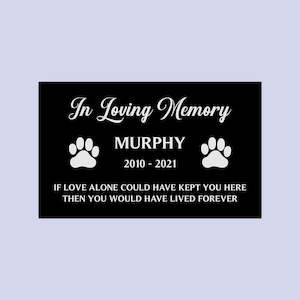 Memorial Plaque Pet (Outdoors)