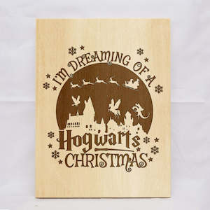 Gift: Hogwarts Christmas Plaque