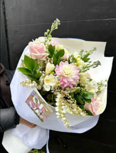 Flower: Seasonal Pink & White Bouquet