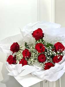 Simply Red Roses