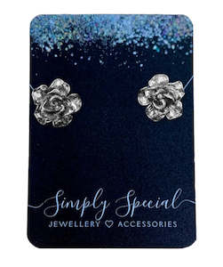 Gift: Antiqued Silver Flower Earrings