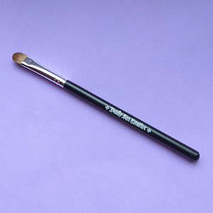 Internet only: Flat Eyeshadow Brush