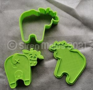 Cheeky Cow 3 Piece Mold