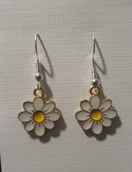 Creative art: Daisy earrings