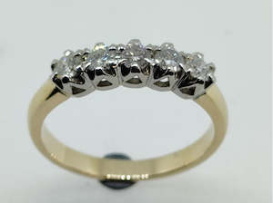 Jewellery: 9CT 5 Stone Diamond Ring L12529D