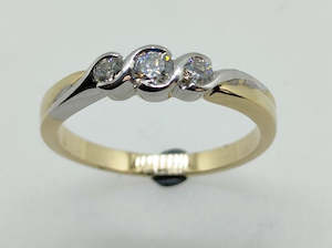 Jewellery: 9CT 3 Stone Diamond Ring L12729D