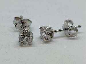 Jewellery: 10ct Diamond stud earings F/G-I1 0.50ct ES050W10D