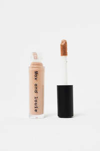 Max and Louie Concealer - Medium Golden