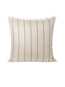 Cushions: Calm Cushion 80x80 - Camel / Black