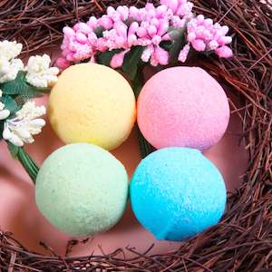 Clothing: Take A Whiff | Small Bath Bomb