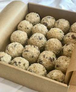 Food manufacturing: Box o' Balls Cafe sized Christmas Crunch Amazeballs. GF, DF, vegan, raw