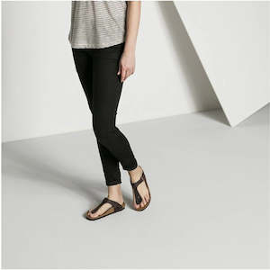 Birkenstock Gizeh BS Regular in Black