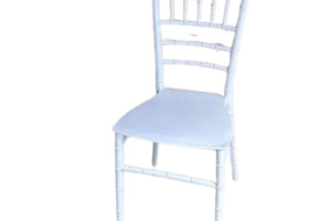 Bulk White Resin Chiavari Chairs