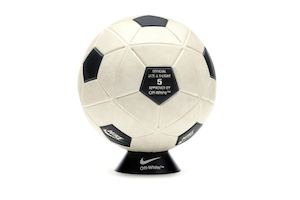 Collectables: Nikelab x OFF-WHITE Magia Soccer Ball (White)