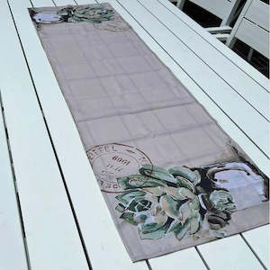 Braai: Inge's Art Table Runner - Succulent in Enamel Mug