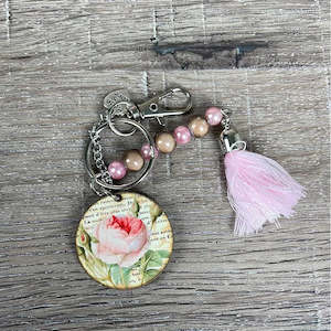 Key Tag - Wooden Circle with Pink Rose