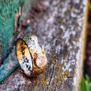 Sandcast Ring GOLD 7mm with Gemstone - SONIA THERESE