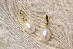 Jewellery manufacturing: Oval Pearl Drop Stud Earrings - White - 9ct Yellow Gold