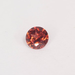 5mm 0.6 carat Round-Cut Garnet