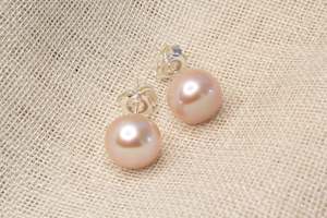 Button Pearl Studs - Natural - 10mm