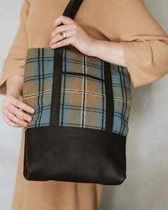 Products: Highlander Lifestyle Shoulder Bag