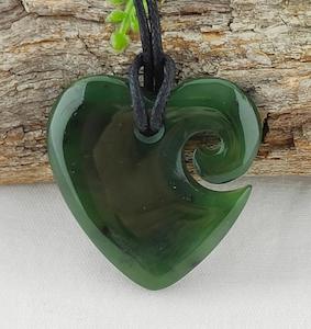 NZ Greenstone Little Heart - 37mm #03