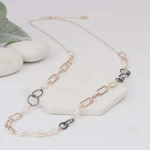 Womenswear: Mixed Link Chain