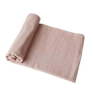 Gift: Mushie Swaddle - Blush