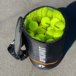 100 tennis balls + carry bag