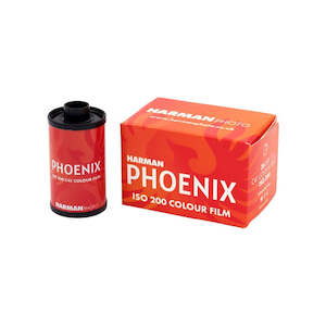 Photographic equipment: HARMAN technology Phoenix 200  (135, 36 Exp, 200ISO)