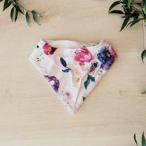 Snuggle Hunny Bib Floral Kiss