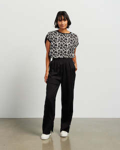 Et Alia Taylor Pant - Black